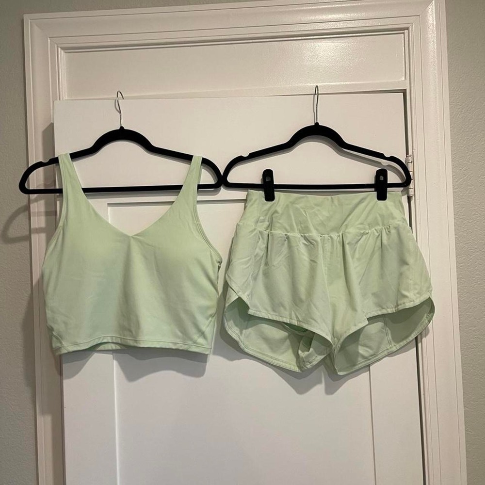 Mint Green Two Piece Workout Set Sports Bra Shorts Size L